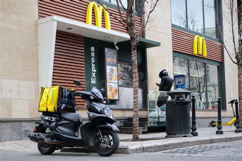 mcdonald's food delivery service.